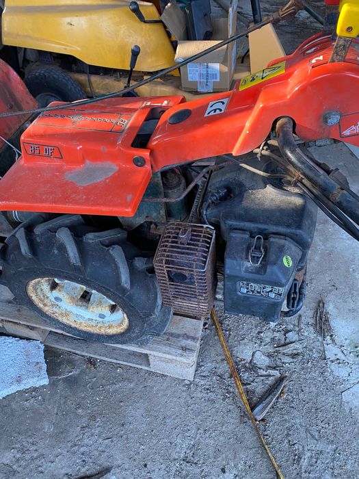 Zamiatarka spalinowa