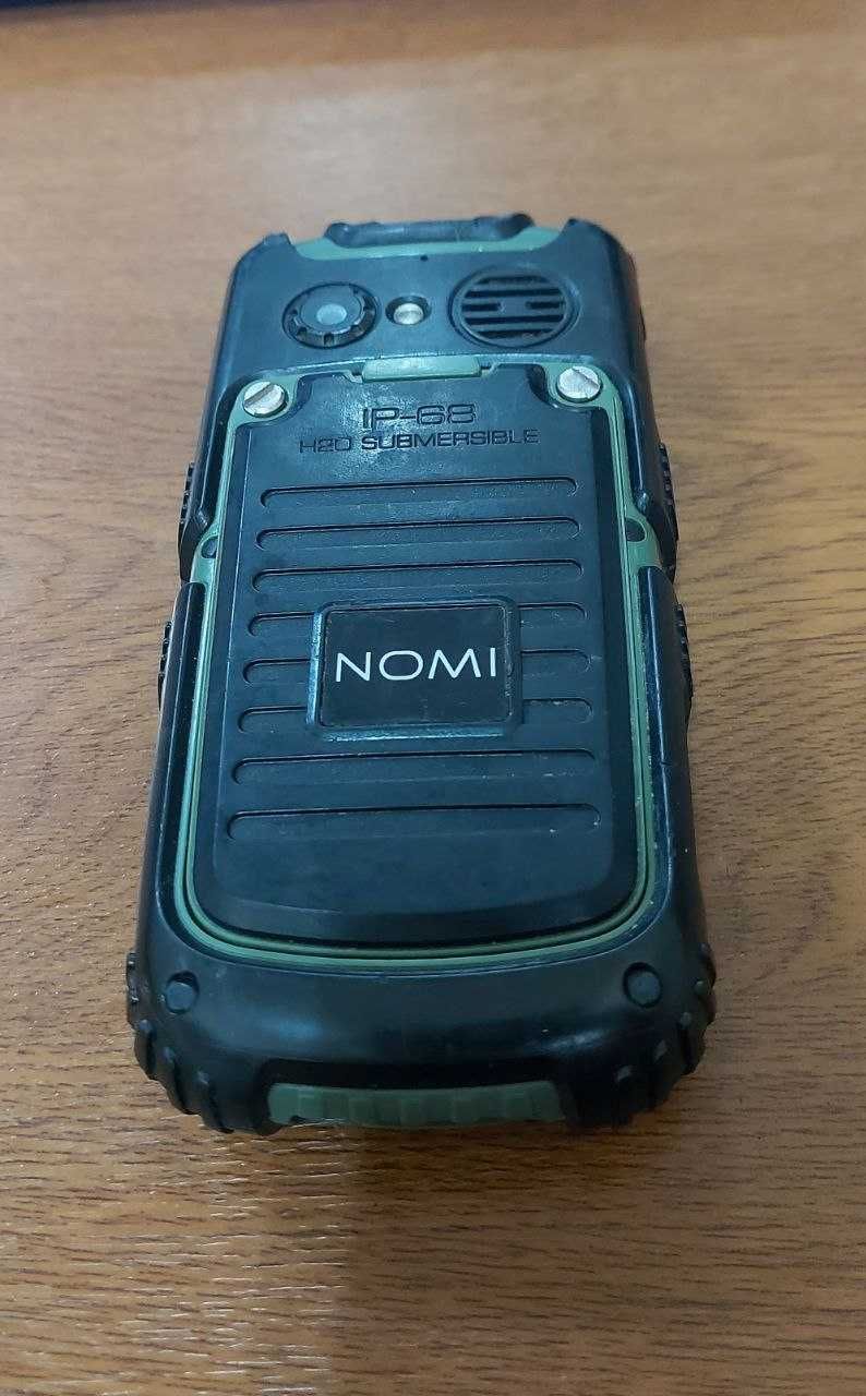 Мобильный телефон Nomi i242 X-treme Black-Green Не бачить мережу!