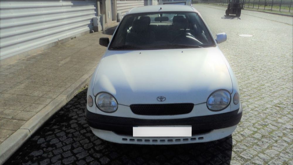Toyota Corolla E11 2.0D 3P 1998 - Para Peças