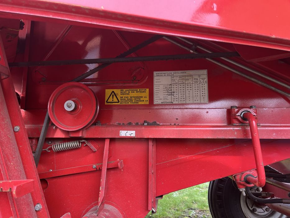 Комбайн Massey Ferguson 330 Массей Фергюсон 330 MF 330