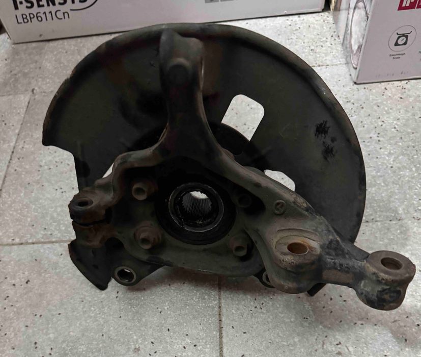 Поворотний кулак (цапфа) Mazda 6 GJ 2018