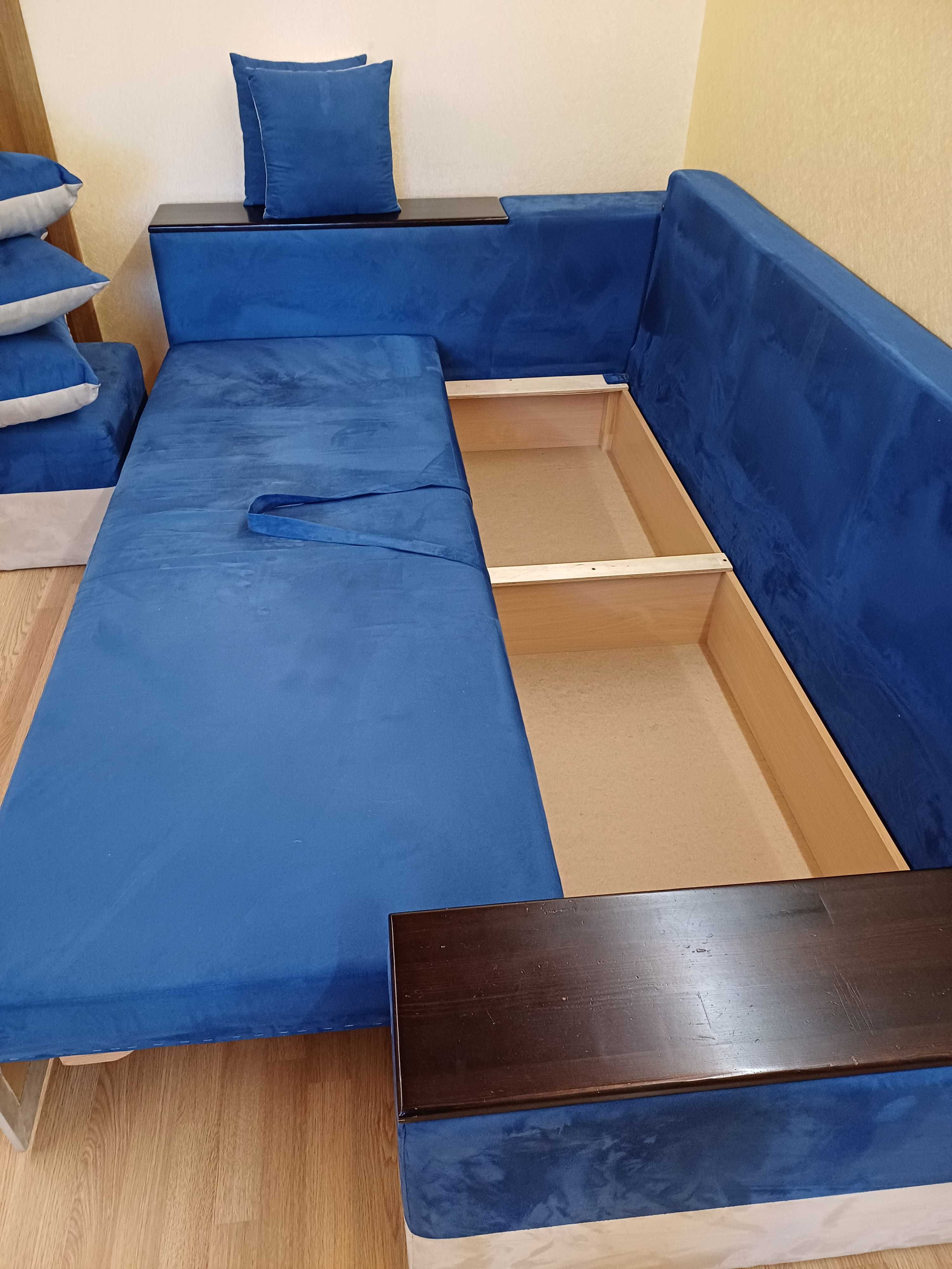 Диван кровать спальное место 155х210