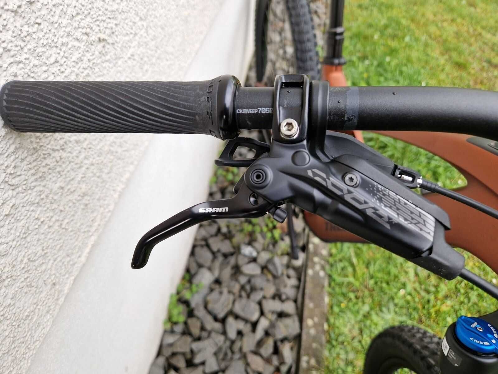 Trek Fuel Exe 9.7, Tamanho M, Bicicleta Elétrica Leve para Montanha TQ