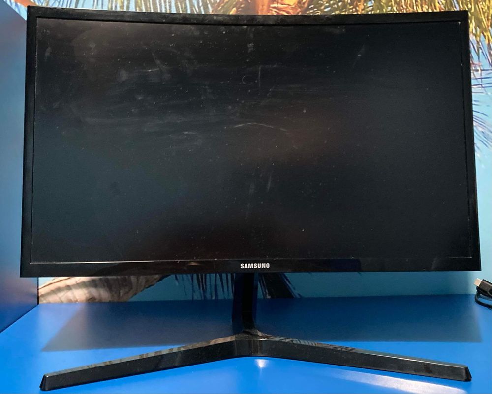 Monitor Samsung 24” curved