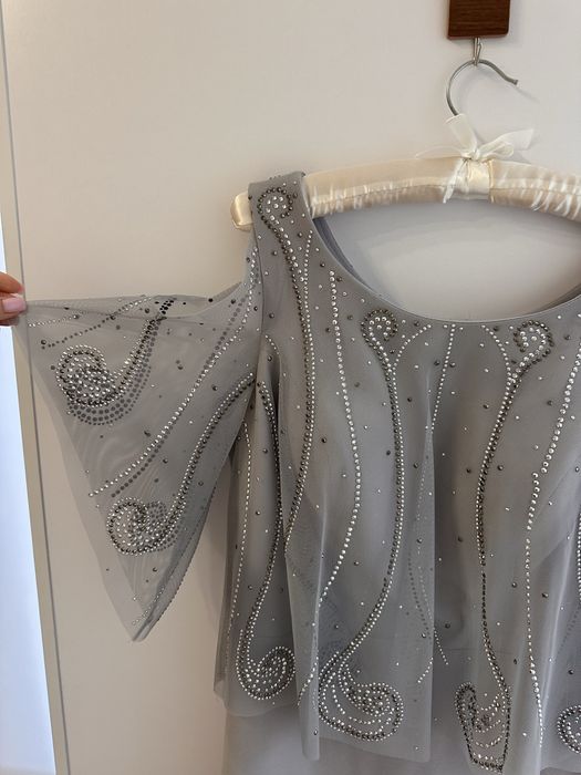 Жіноча вечірня сукня