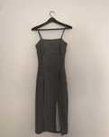Vestido midi aos quadrados