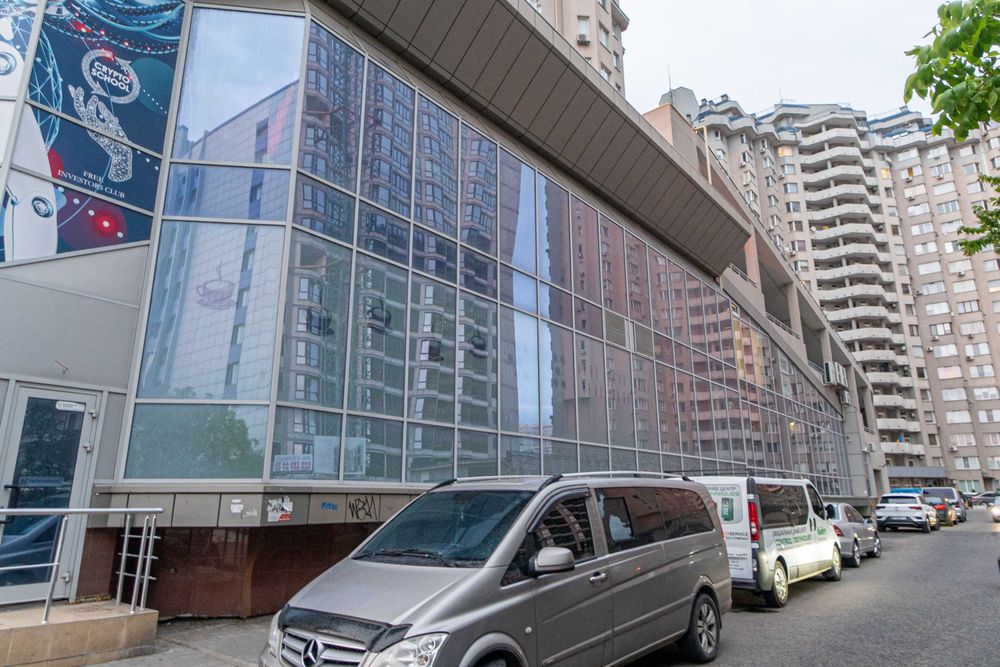 Продам коммерцию  новострое с 100квт в Одессе 711 кв.м.