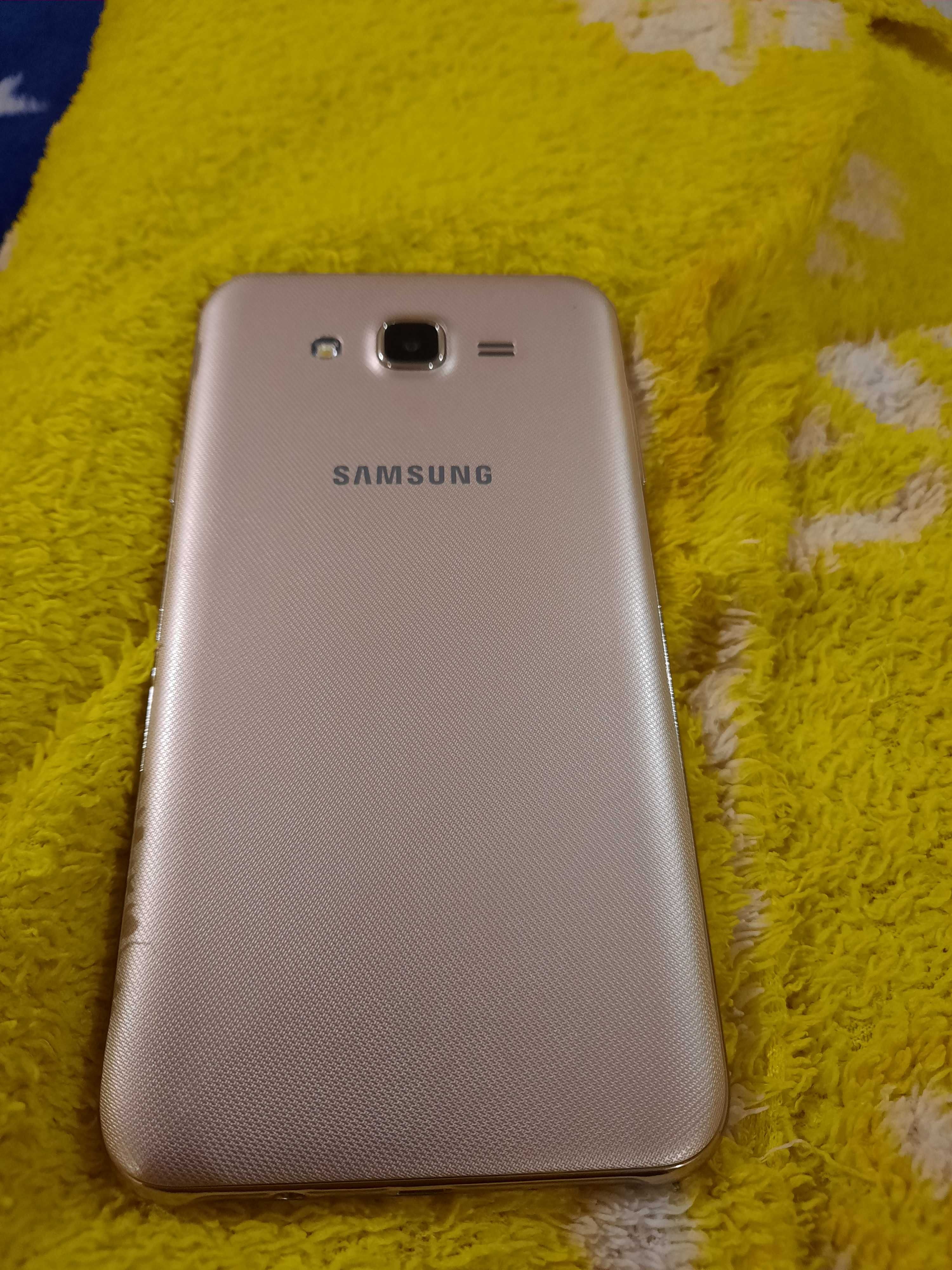 Продам телефон Samsung galaxy j7 neo gold