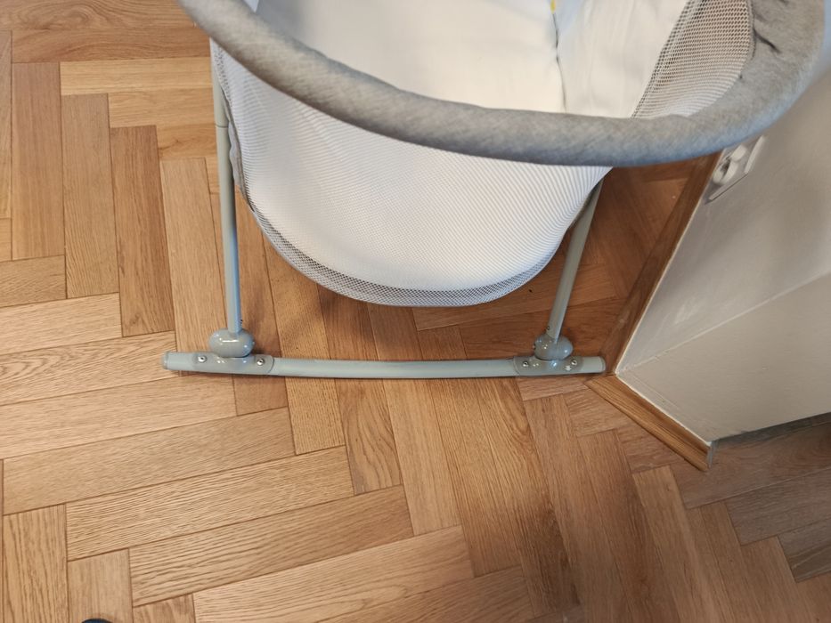 Kołyska Kinderkraft z moskitierą