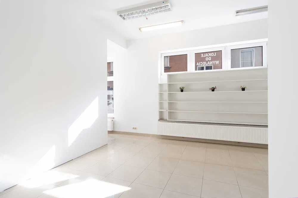 Lokal usługowo - handlowy do wynajęcia w centrum Bochni - 100m2