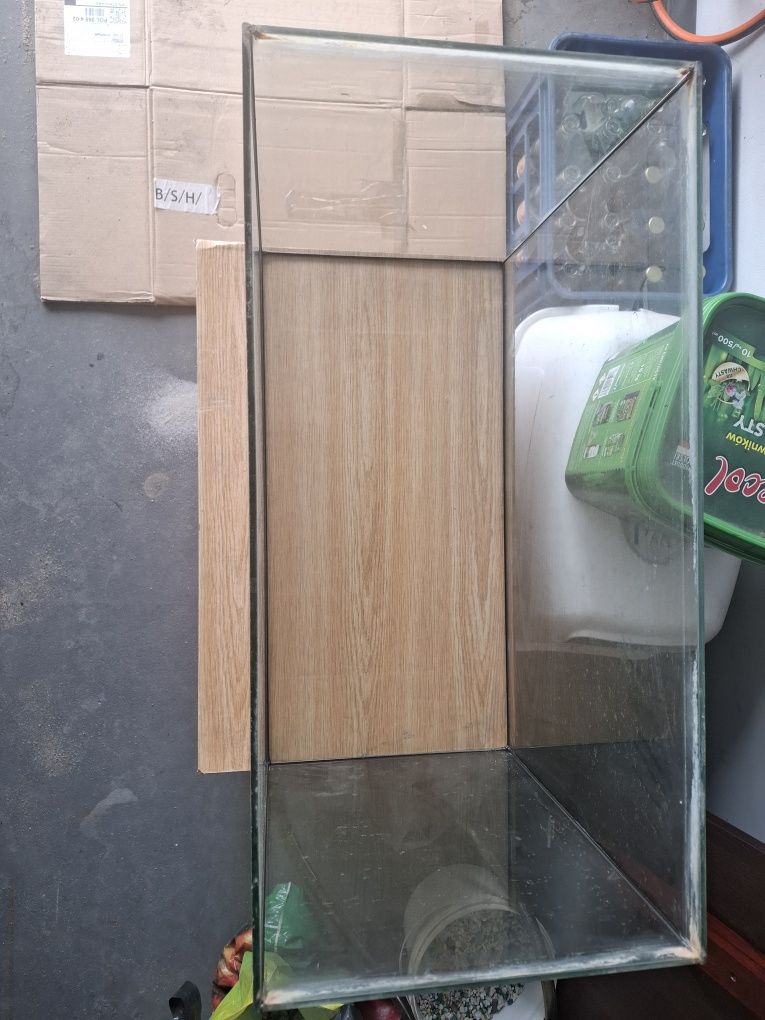 Akwarium 60x30x40 + szafka i żwirek