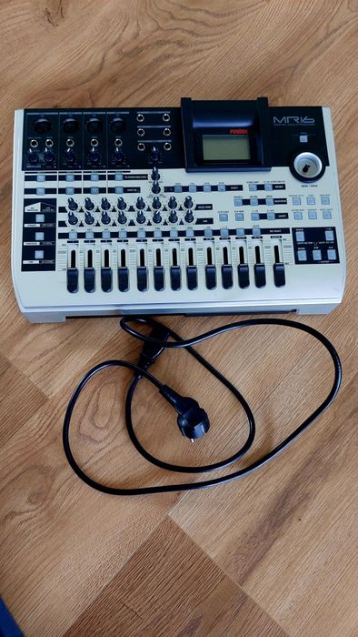 Fostex MR 16  Multitracker