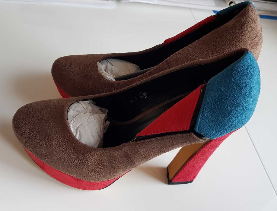 Buty na obcasie nieużywane rozmiar 38