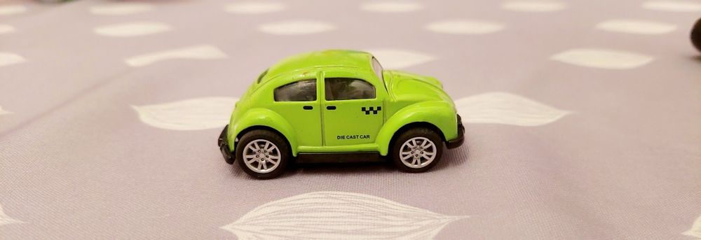 Autko zabawka z napędem