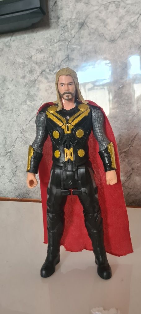 DUŻA Interaktywna Figurka THOR AVENGERS