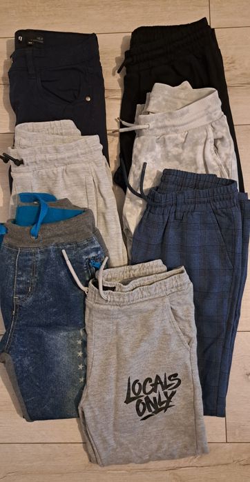 Spodnie chłopięce 152 cm.