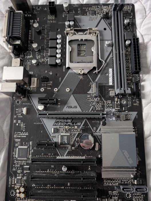 Материнська плата