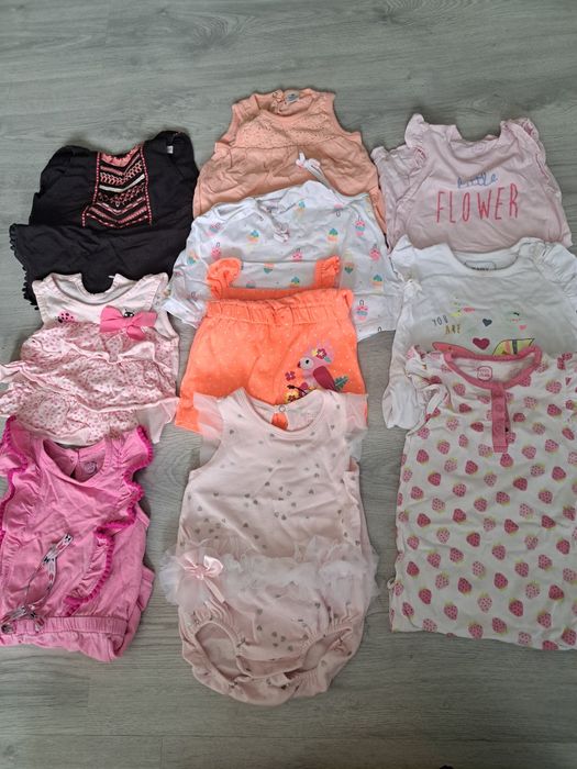 Zestaw paka rampersów 68 74 kwiaty lato krótki rękaw