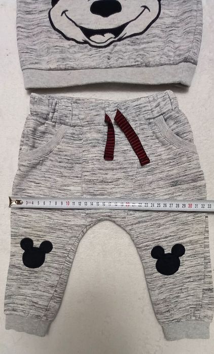 Тёплый,детский костюмчик на мальчика.На 9-12мес.