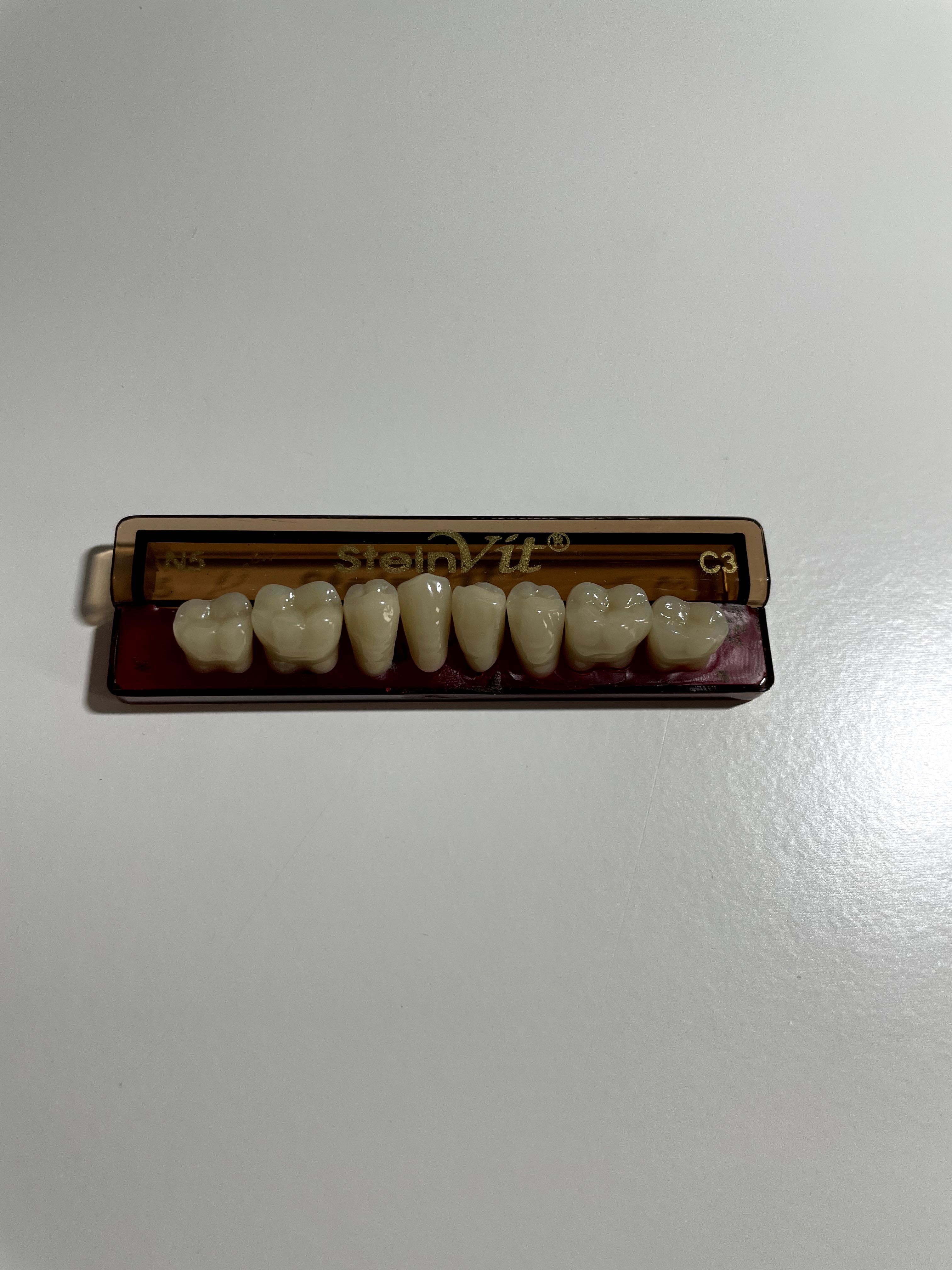 Dentes acrílicos para prótese dentária posteriores