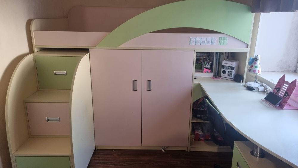 Срочна продажа  дитячої  кімнати  для дівчинки