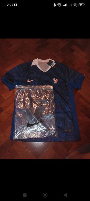 Camisola Principal Seleção Francesa Nike Tamanho M 2025/2026