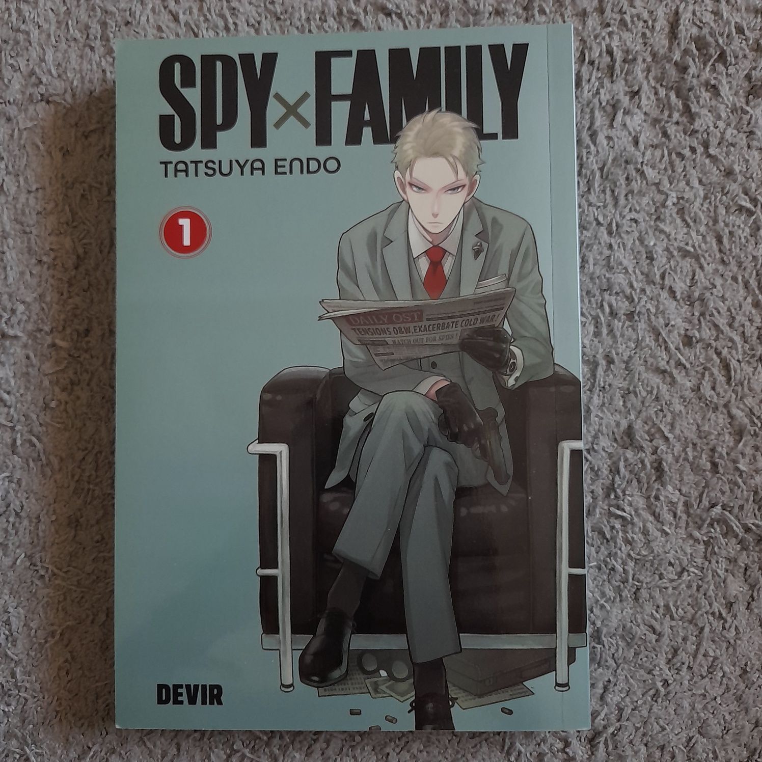 Spy family volume 1 devir