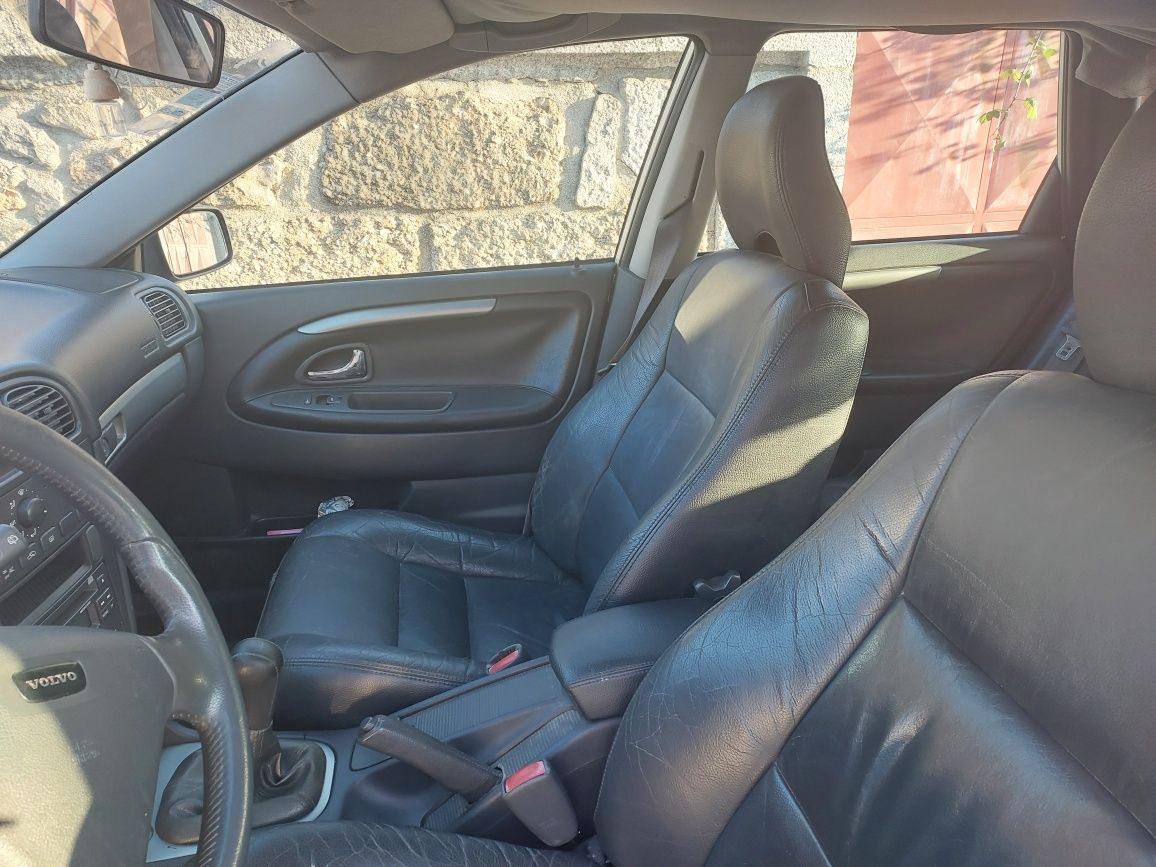 Volvo v40 1.9d 2003