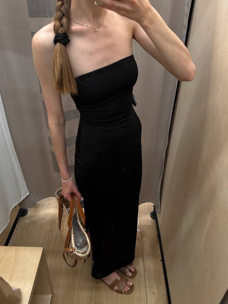 Чорна сукня бандо Bershka