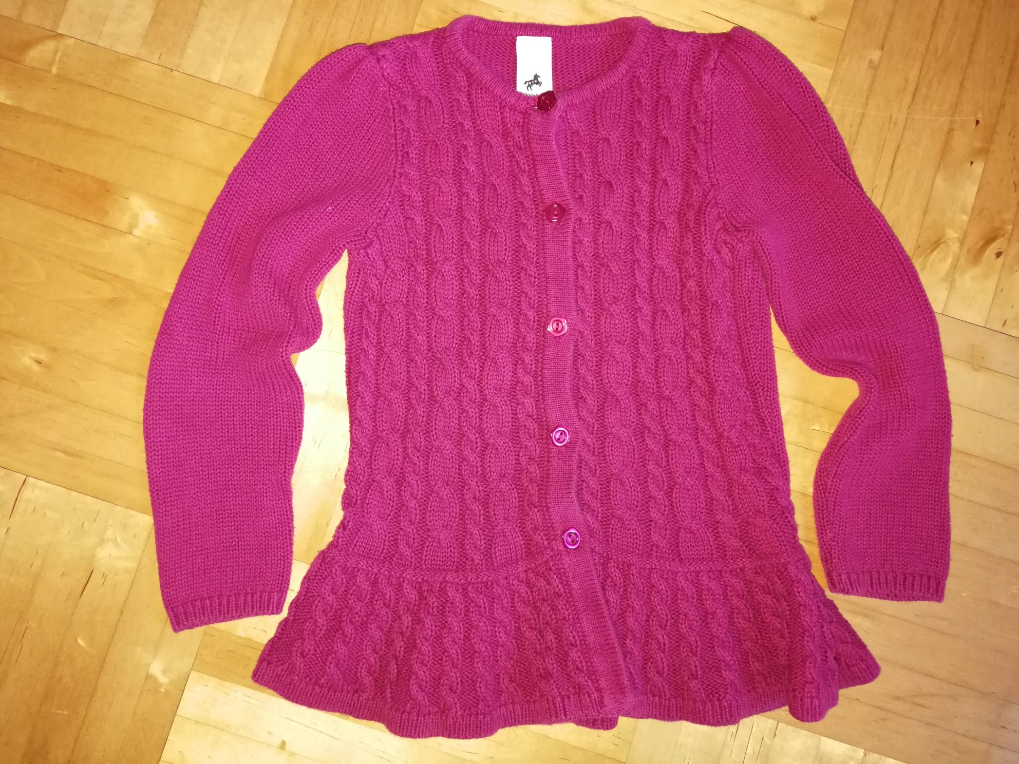 Sweterek dziewczęcy na 110 cm