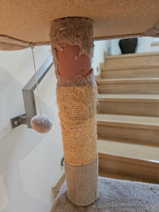 Drapak kota marki Feandrea używany 130 wys