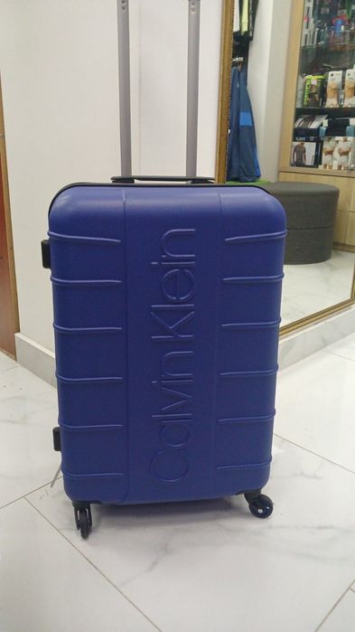 Велика валіза Calvin Klein з США