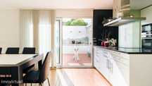 Moradia contemporânea T4+1 no Bairro da Beira Mar