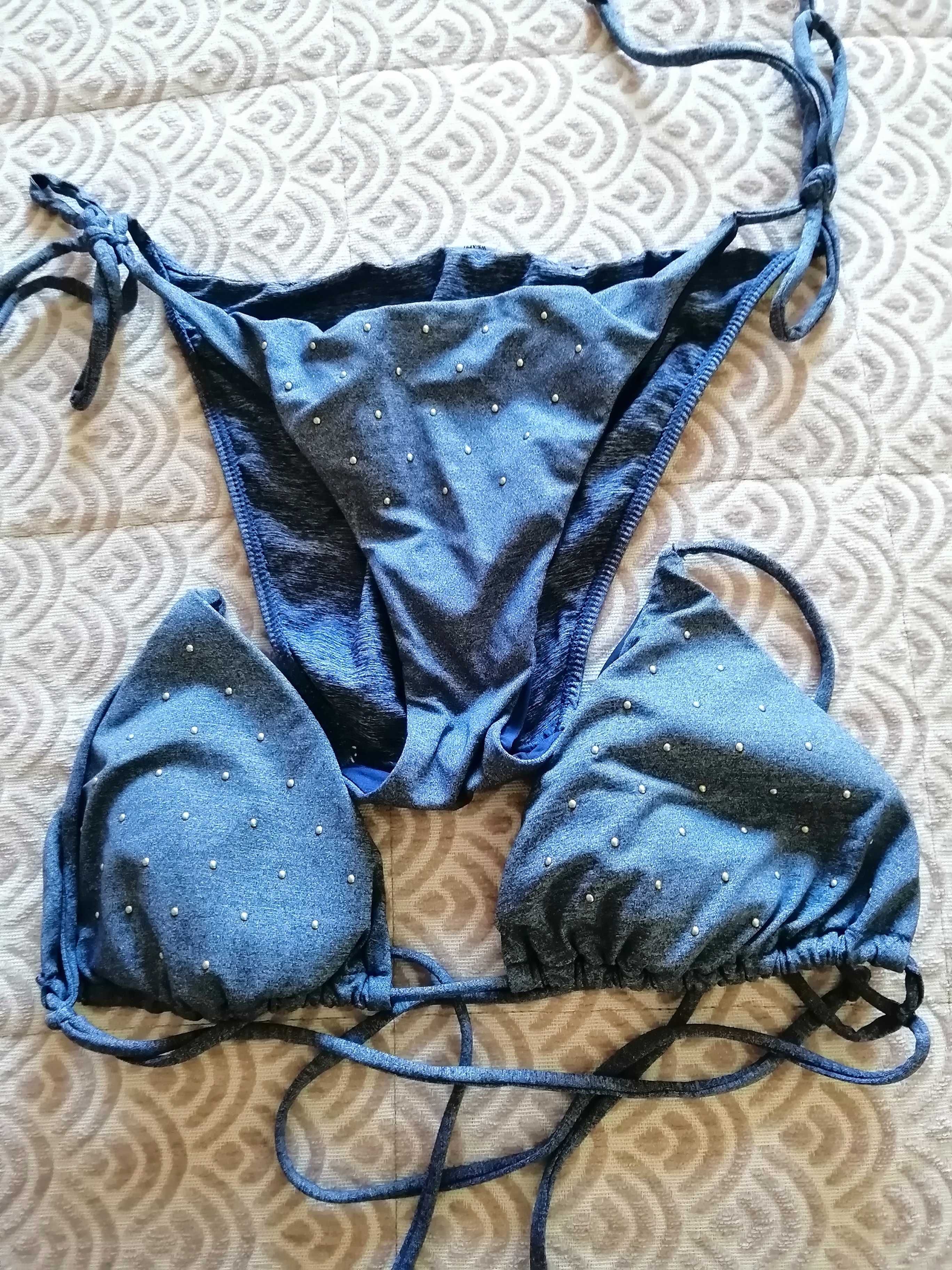 Vários bikinis praticamente novos