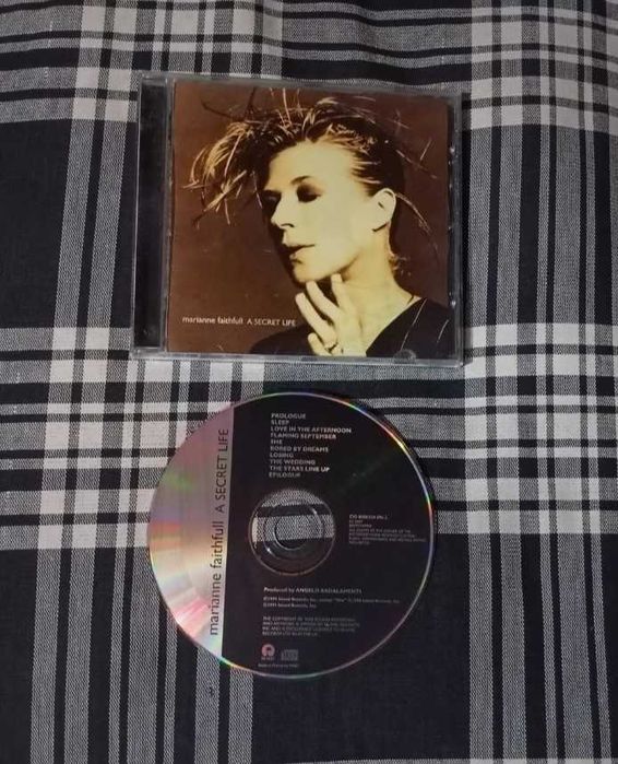 ---» 6 CDs (3€ cada) «---