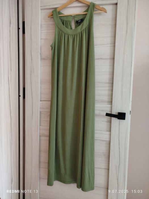 Zielona oliwkowa khaki pudrowa sukienka długa zwiewna maxi gina benott