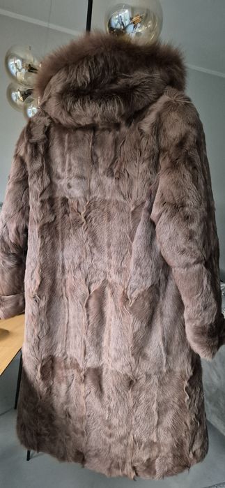 Futro z Kozy kaukaskiej lis z kapturem L XL 55cm