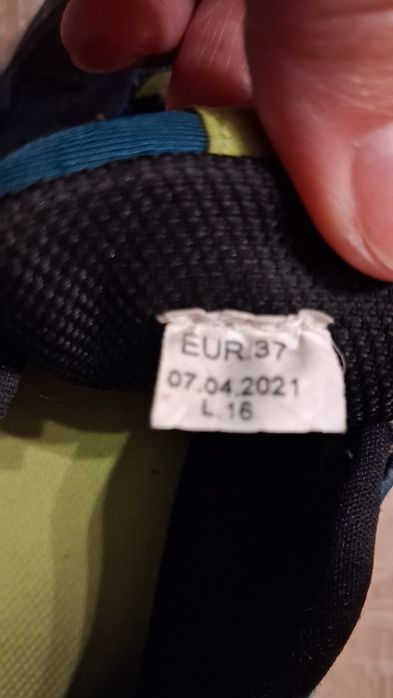 Buty turystyczne Quechua.