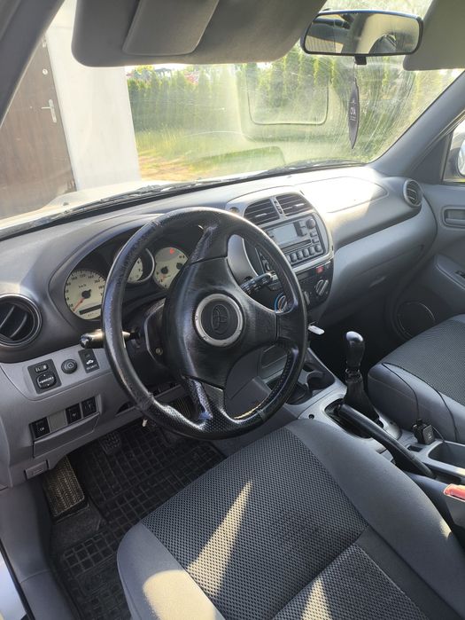 Toyota RAV4 II 2003r. D4D 116