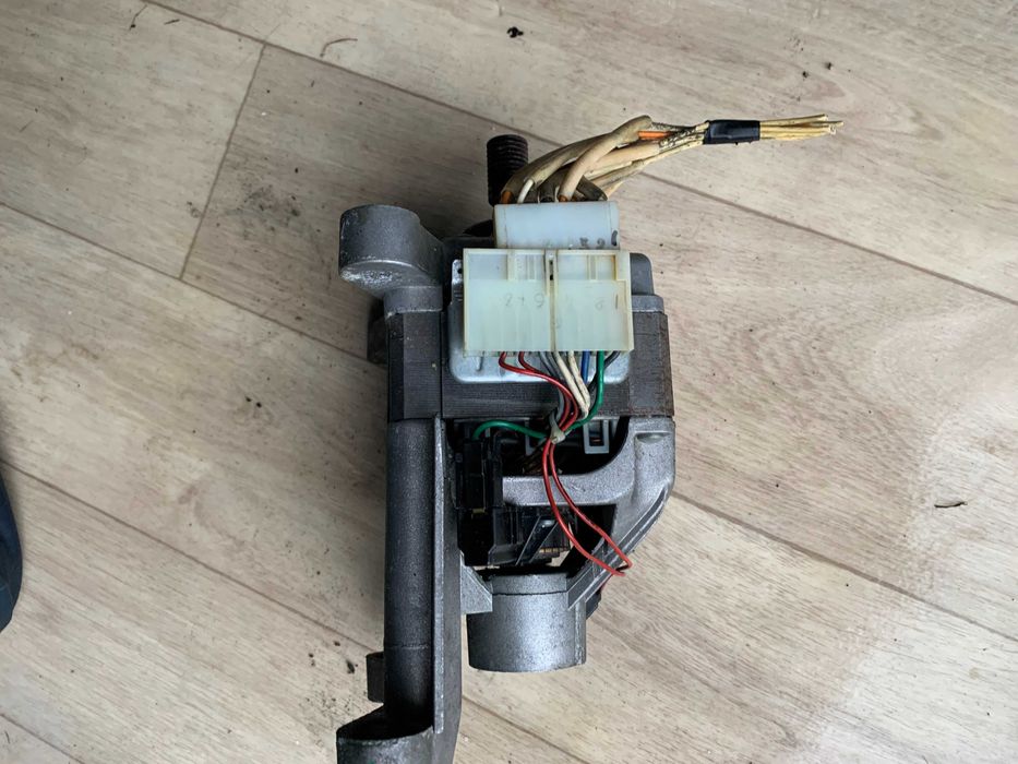 Двигун для пральної машини Zanussi MCA 38/64-148/ZN 3