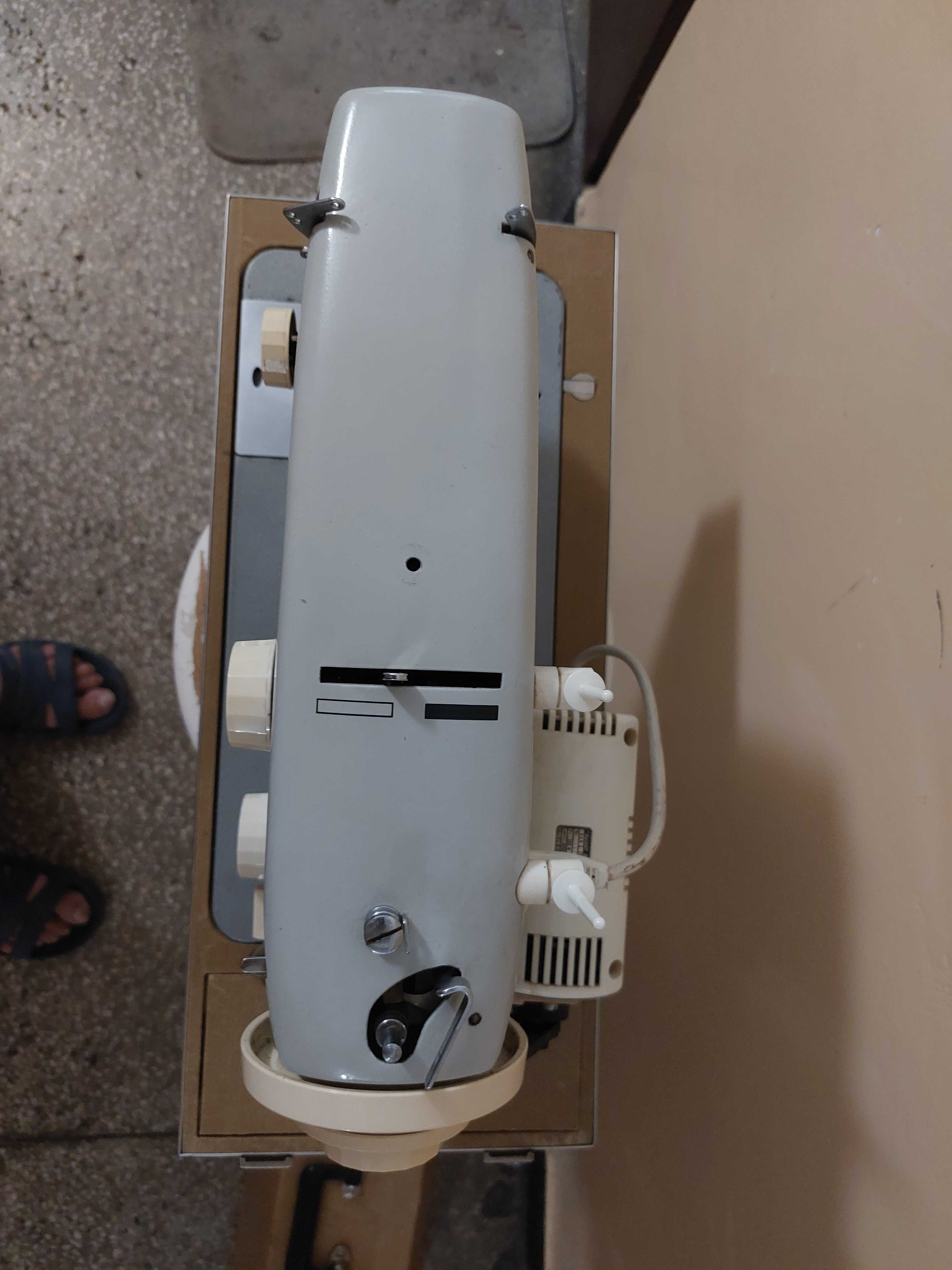 Niemiecka elektryczna maszyna do szycia  Veritas automatic