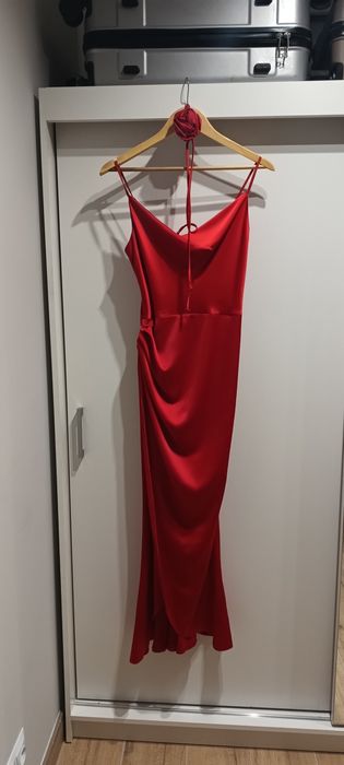 Sukienka balowa czerwona