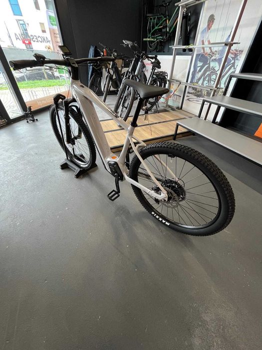 Nowy rower elektryczny  Focus Jarifa2 6.7, szary, karta serwisowa