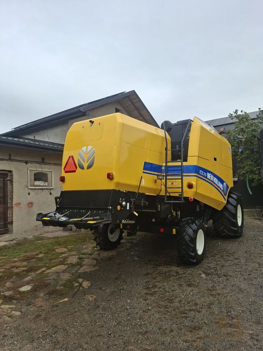 New holland tc 5.70 V  5070 kombajn zbożowy f vat