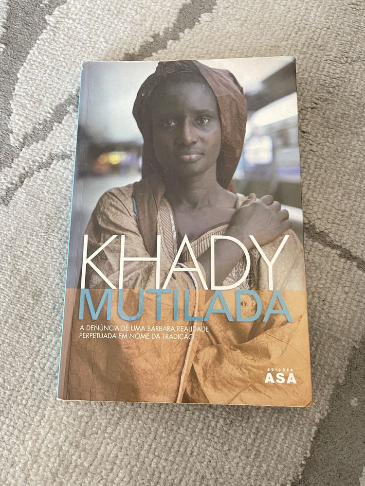 Livro Khady Mutilada