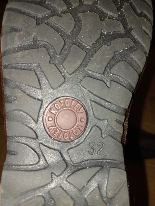 Продам фирменные сапожки-валенки для девочки "котофей"