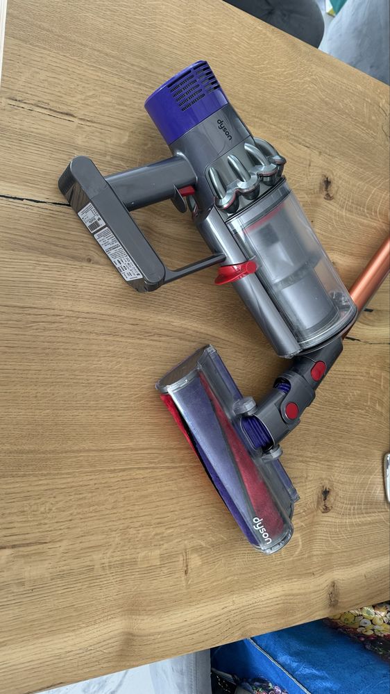 Dyson Cyclone V10 Absolute