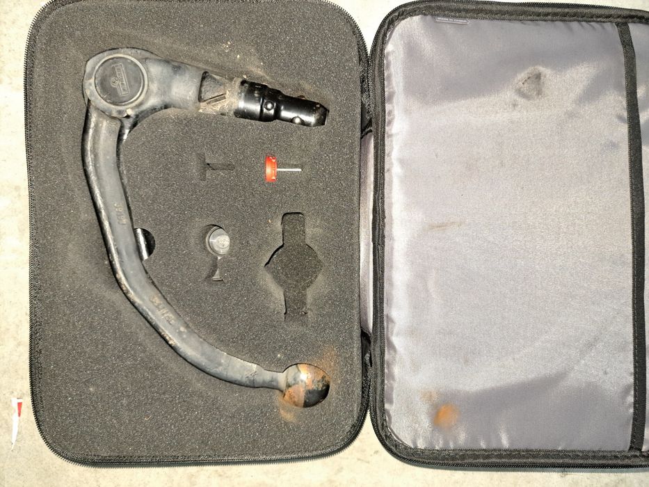 Bola reboque tesla model 3 na bolsa