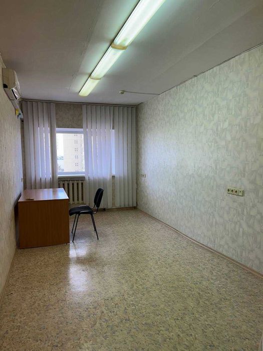 Продаж офісного поверху 315 м² — готовий бізнес у центрі Дніпра