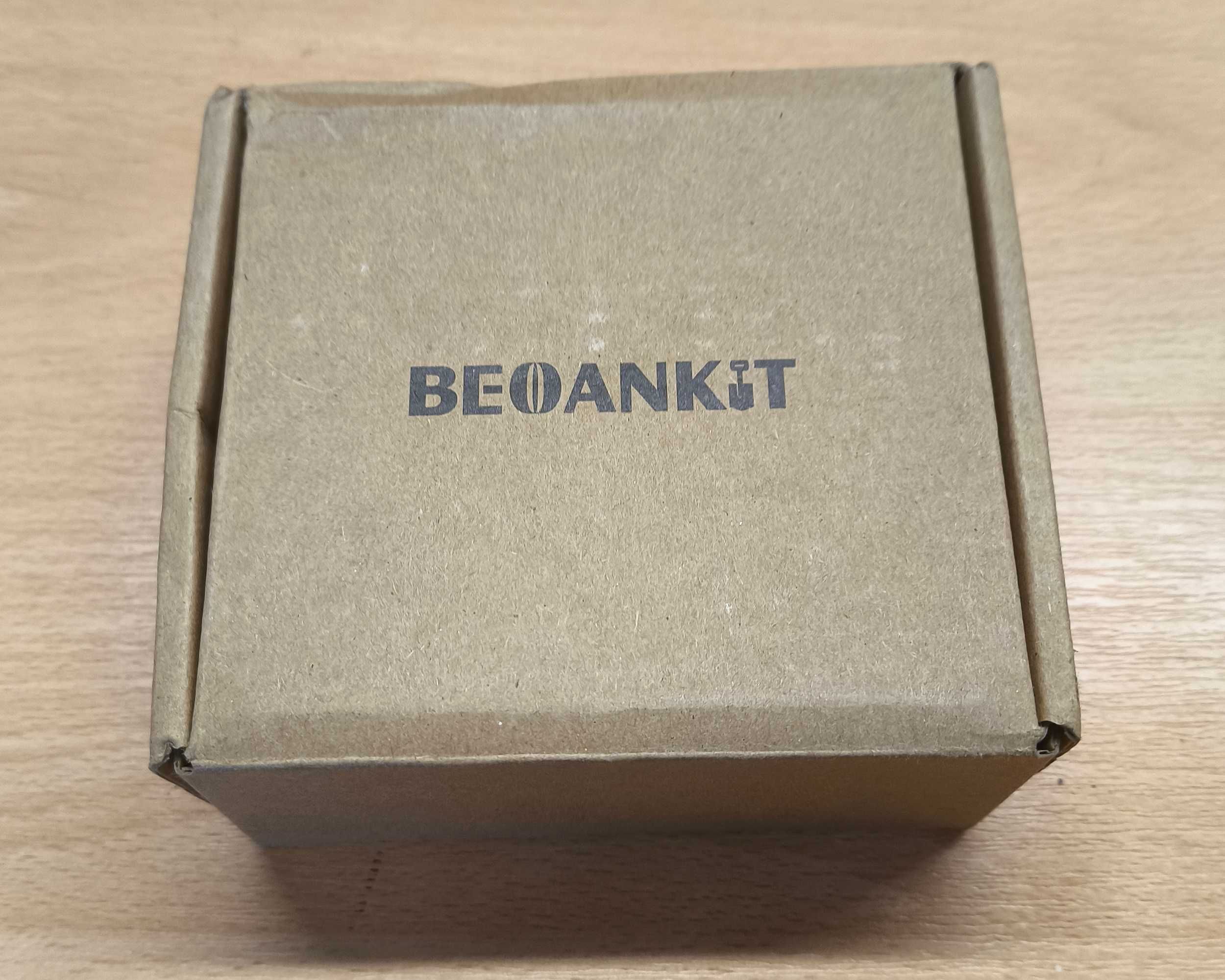 Słuchawki bezprzewodowe douszne Beoankit BT 5,0 etui mikrofon [2415]